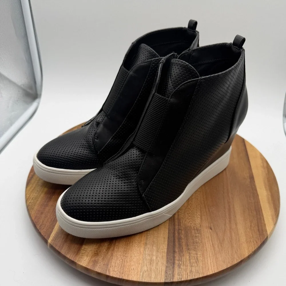 MIA Women's Size 10M Black Perforated Wedge Sneakers High Top Side Zip 0837